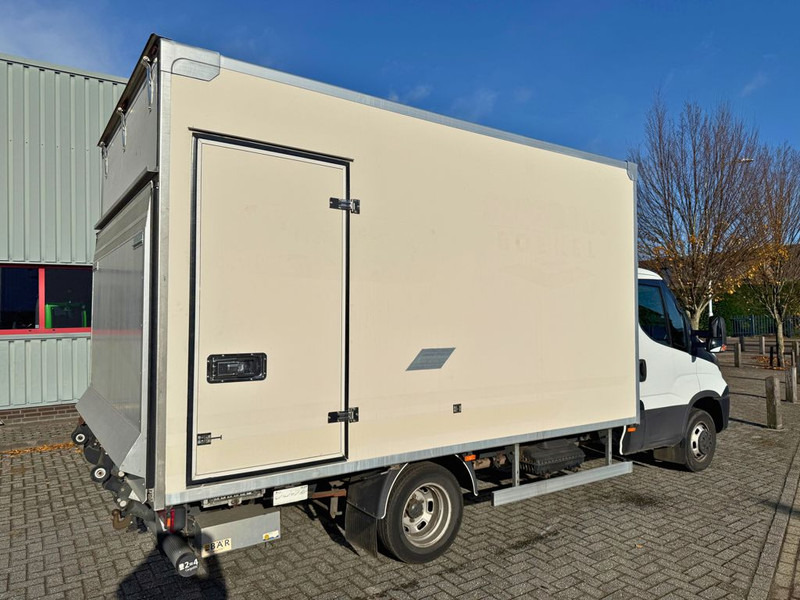 Iveco Daily 50-150 Bakwagen - بصندوق مغلق شاحنة: صور 3 Iveco Daily 50-150 Bakwagen - بصندوق مغلق شاحنة: صور 3