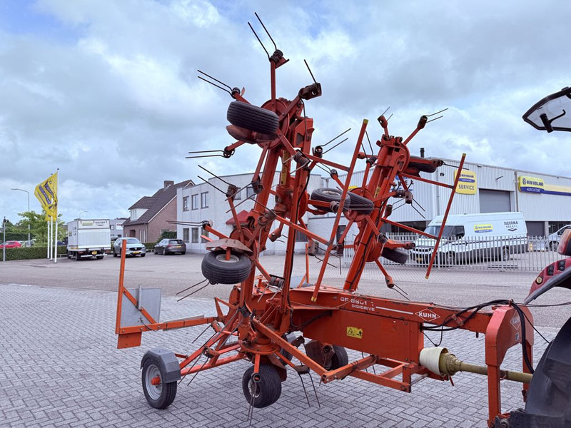 Kuhn GF8501 T - لمّامَة القش: صور 5 Kuhn GF8501 T - لمّامَة القش: صور 5