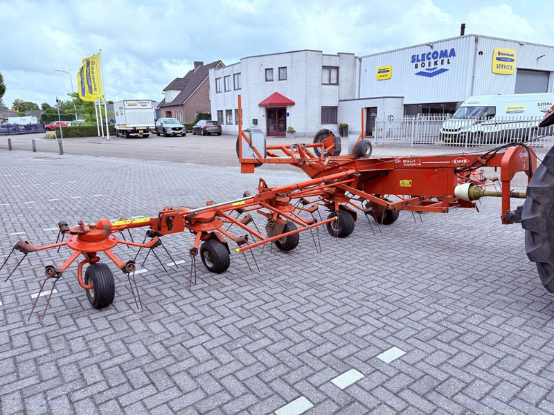 Kuhn GF8501 T - لمّامَة القش: صور 1 Kuhn GF8501 T - لمّامَة القش: صور 1