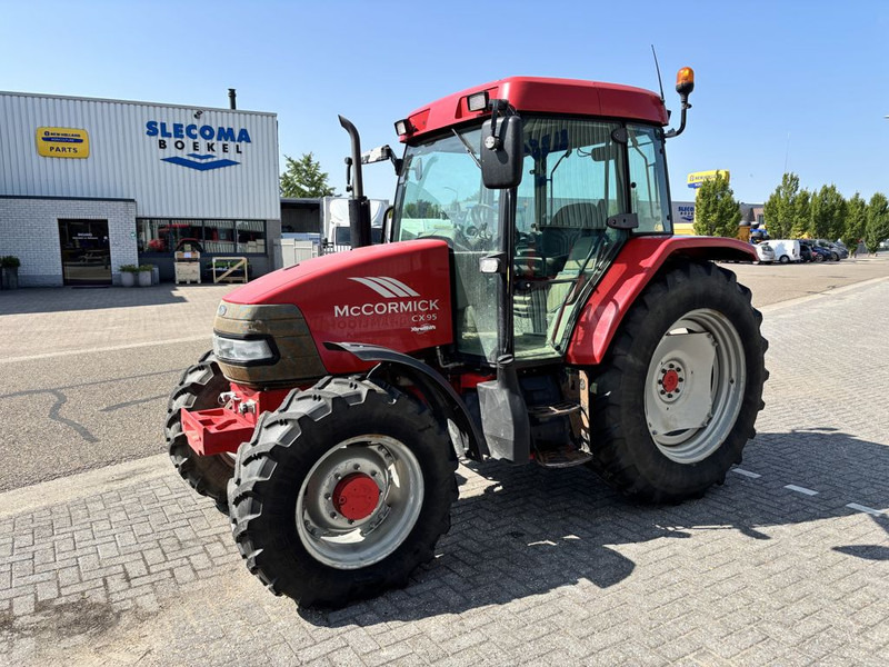 Mc Cormick CX95 - جرار: صور 1 Mc Cormick CX95 - جرار: صور 1