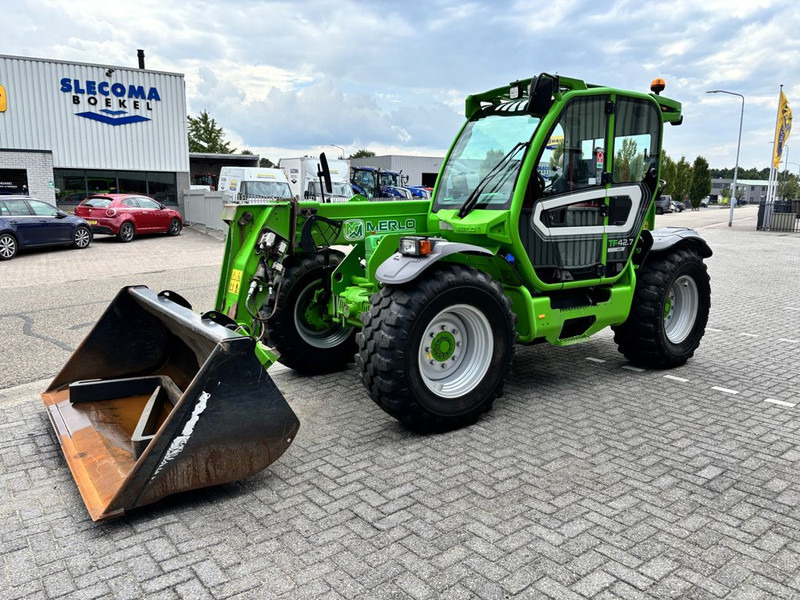 Merlo TF42.7-145 CVTRONIC - رافعة تلسكوبية: صور 1 Merlo TF42.7-145 CVTRONIC - رافعة تلسكوبية: صور 1
