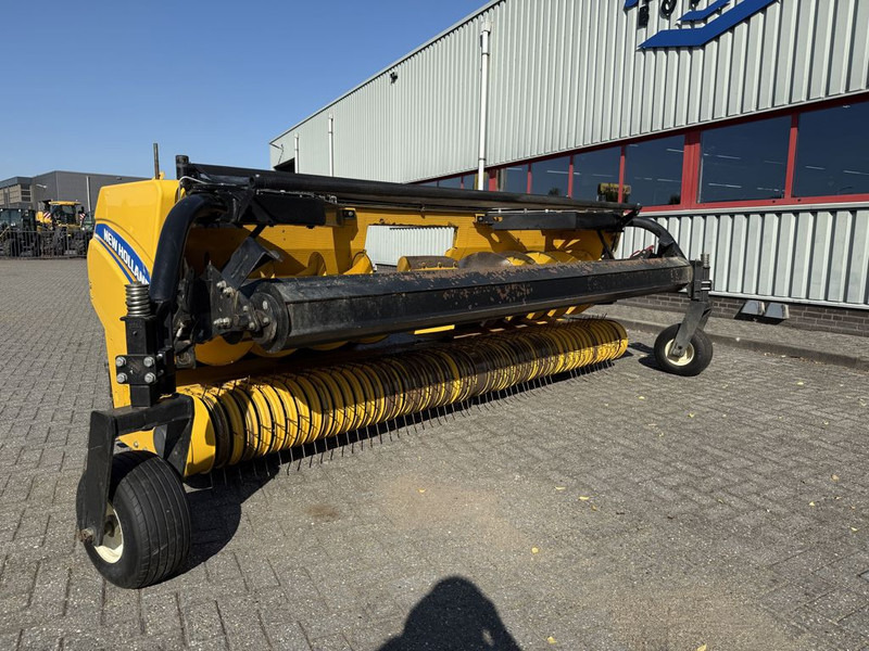 New Holland 380FP Gras Pickup - آلة حصاد: صور 4 New Holland 380FP Gras Pickup - آلة حصاد: صور 4