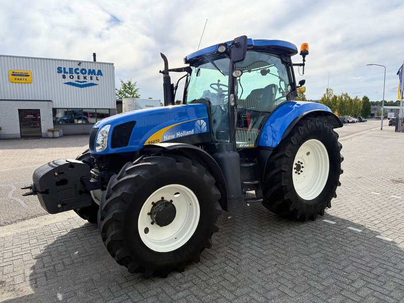 New Holland T6070 Elite - جرار: صور 2 New Holland T6070 Elite - جرار: صور 2