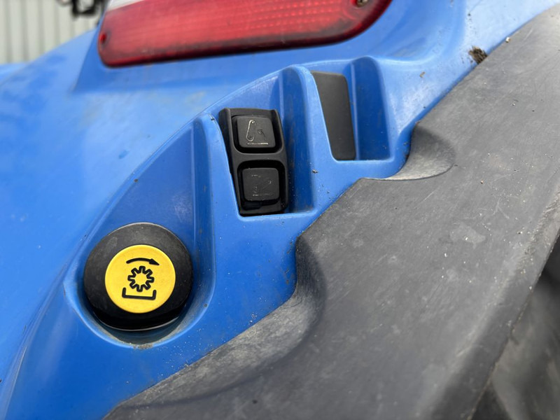 جرار New Holland T6080 Power Command: صور 12 جرار New Holland T6080 Power Command: صور 12