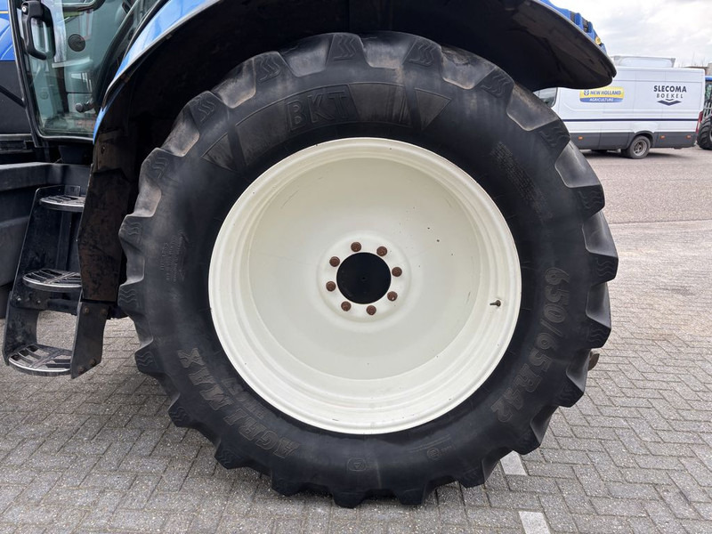 جرار New Holland T6080 Power Command: صور 9 جرار New Holland T6080 Power Command: صور 9