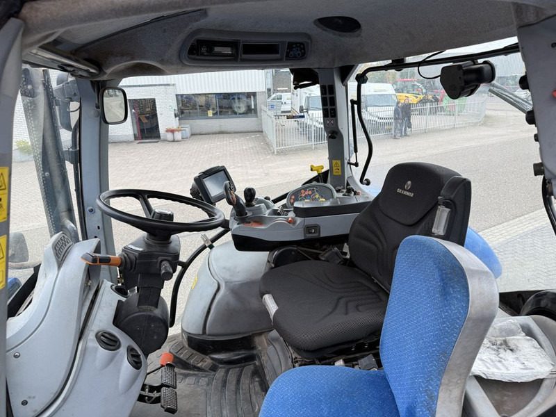 New Holland T7.210 Auto Command - جرار: صور 5 New Holland T7.210 Auto Command - جرار: صور 5