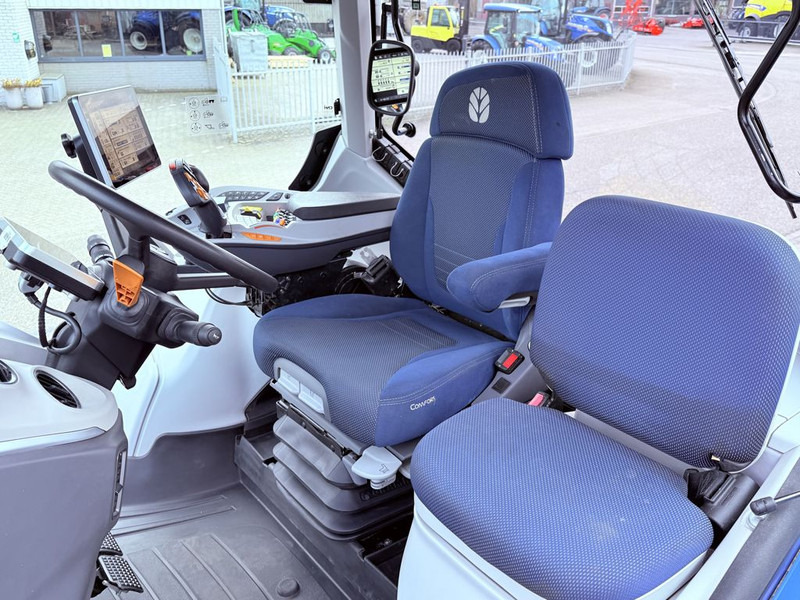 New Holland T7.315 HD New Gen GPS - جرار: صور 2 New Holland T7.315 HD New Gen GPS - جرار: صور 2