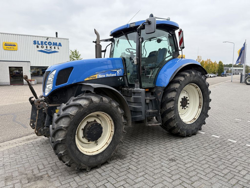New Holland T7050 Power Command - جرار: صور 1 New Holland T7050 Power Command - جرار: صور 1