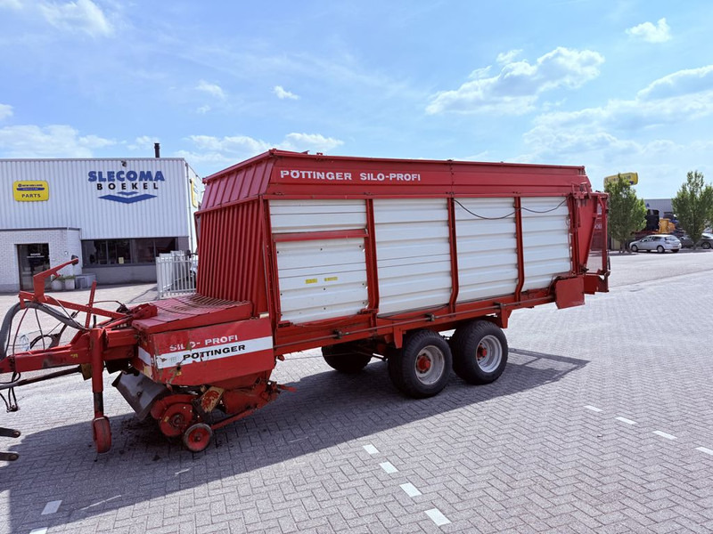 Pottinger SW102 Opraapwagen - حصادة الأعلاف: صور 1 Pottinger SW102 Opraapwagen - حصادة الأعلاف: صور 1