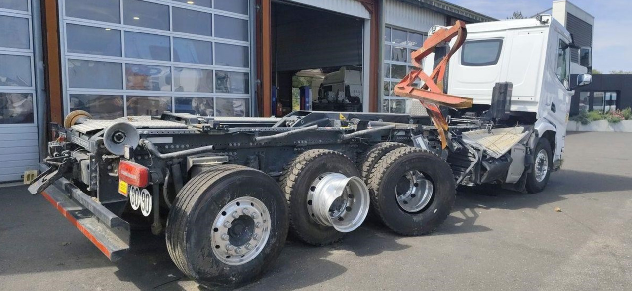 DAF XF 530 - شاحنة ذات الخطاف: صور 3 DAF XF 530 - شاحنة ذات الخطاف: صور 3
