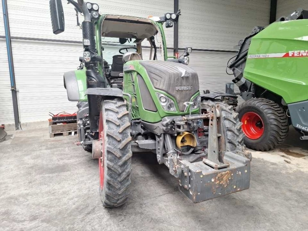 FENDT 512 VARIO - جرار: صور 1 FENDT 512 VARIO - جرار: صور 1