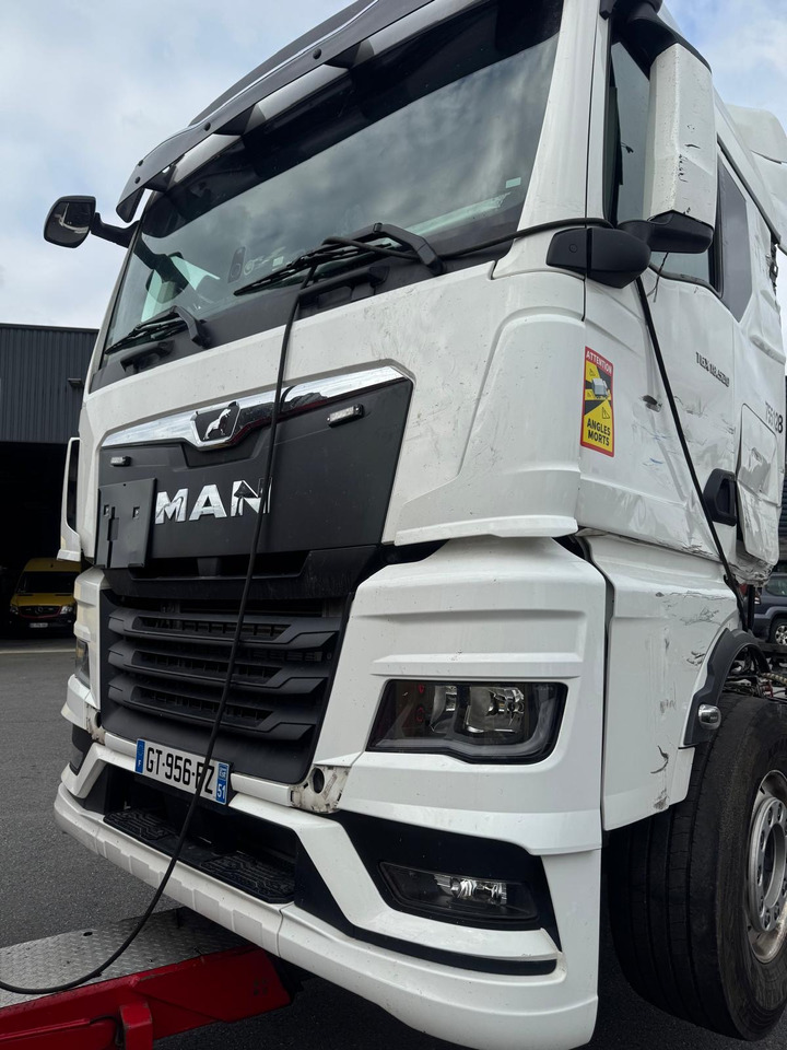 MAN TGX 18.520 - شاحنة جرار: صور 1 MAN TGX 18.520 - شاحنة جرار: صور 1