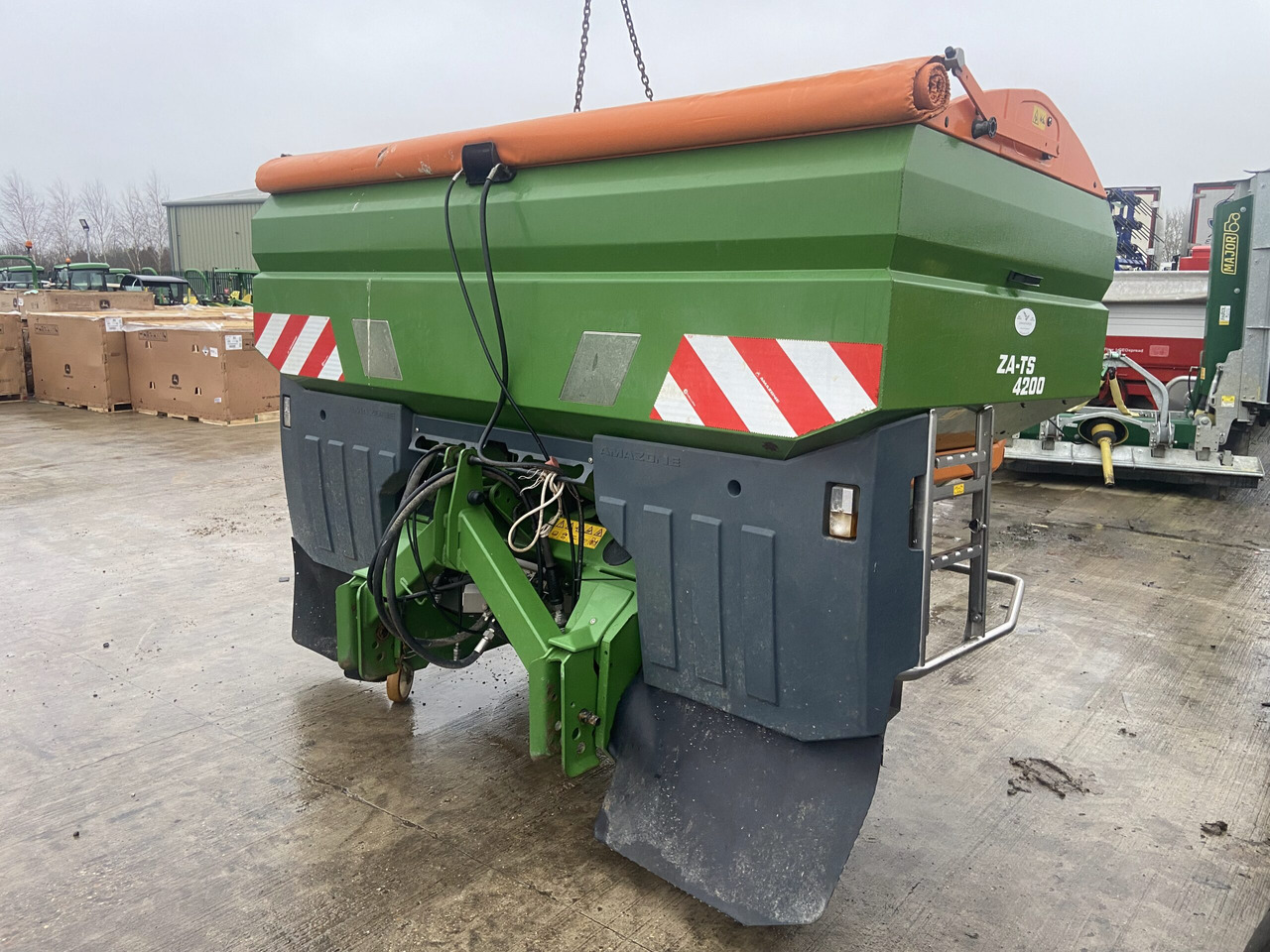 Amazone ZA-TS4200 - آلة رش الأسمدة: صور 3 Amazone ZA-TS4200 - آلة رش الأسمدة: صور 3