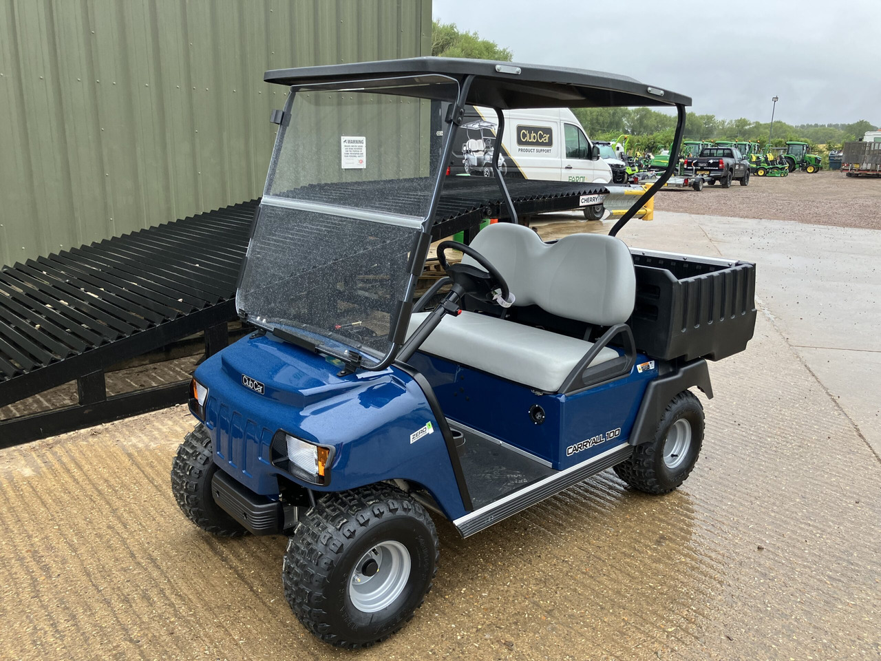 Club Car Carryall 100 Utility Vehicle - اتفس: صور 1 Club Car Carryall 100 Utility Vehicle - اتفس: صور 1