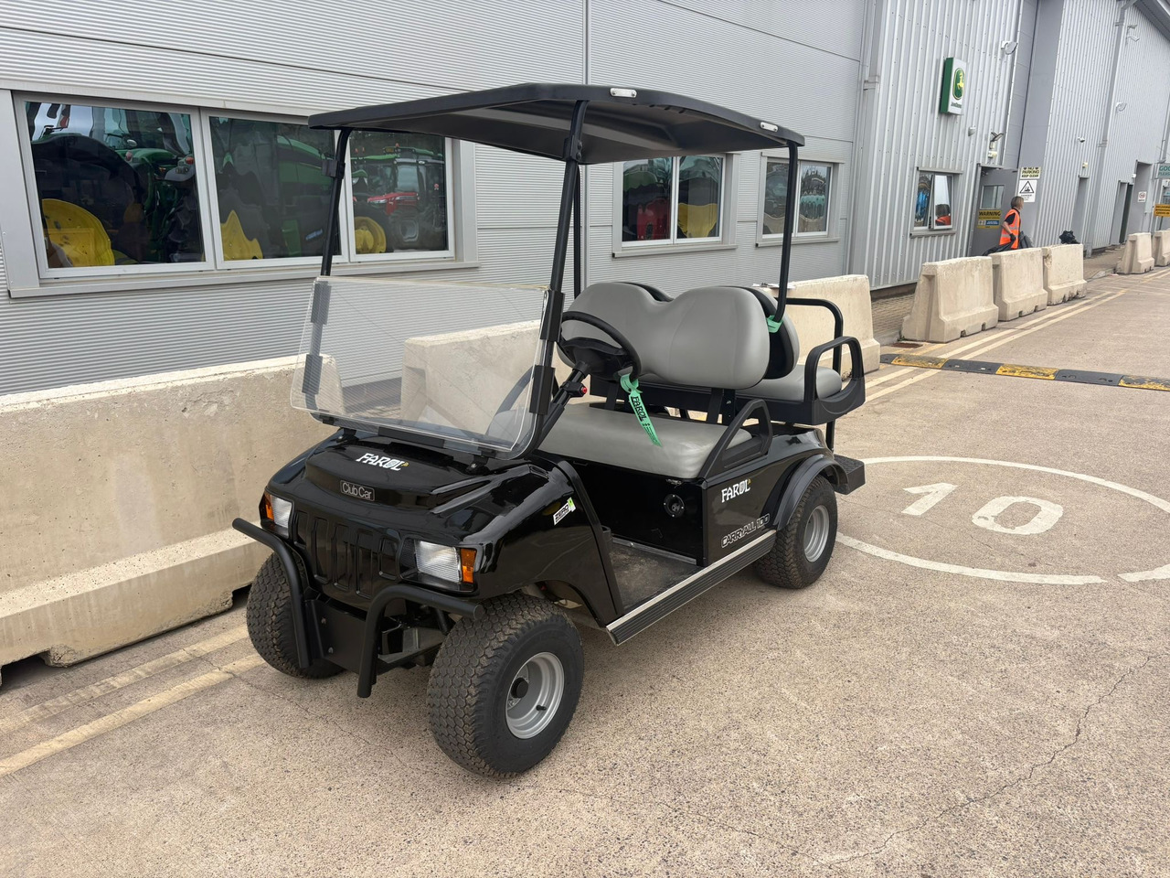 Clubcar Carryall 100 4 seater utility buggy - عربة جولف: صور 5 Clubcar Carryall 100 4 seater utility buggy - عربة جولف: صور 5