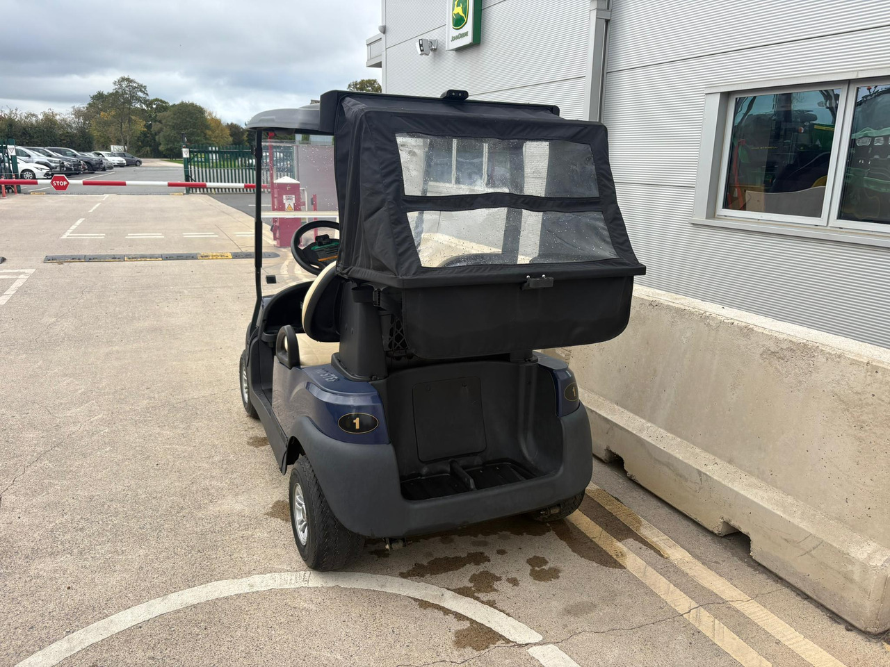Clubcar Temp Golf Buggy - عربة جولف: صور 3 Clubcar Temp Golf Buggy - عربة جولف: صور 3