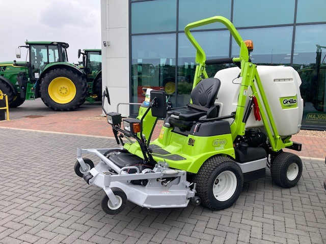 Grillo FD900 Outfront Cut & Collect - جزازة المروج: صور 4 Grillo FD900 Outfront Cut & Collect - جزازة المروج: صور 4
