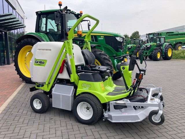Grillo FD900 Outfront Cut & Collect - جزازة المروج: صور 2 Grillo FD900 Outfront Cut & Collect - جزازة المروج: صور 2