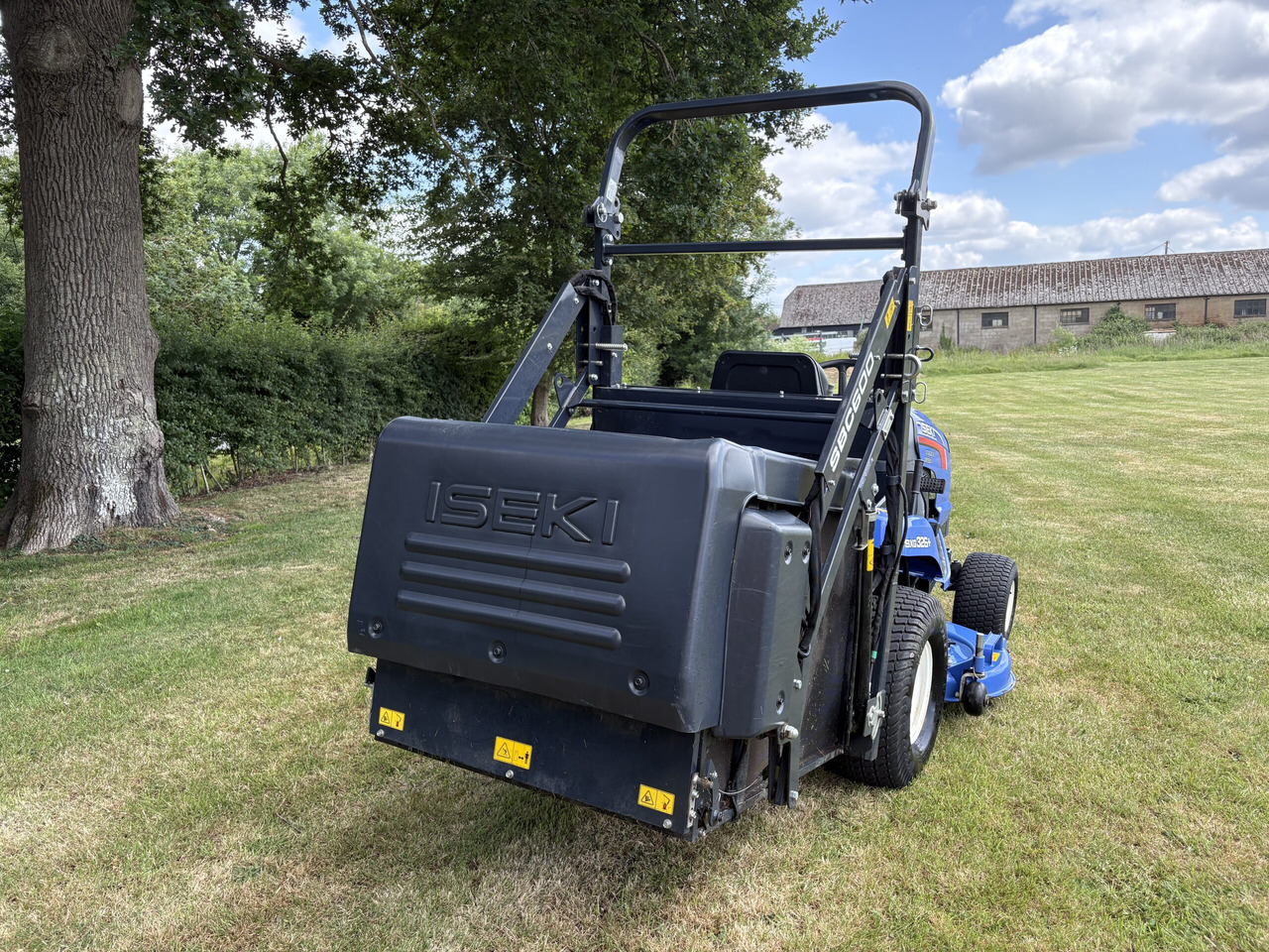 Iseki SXG326+ Commercial Cut & Collect - جزازة المروج: صور 4 Iseki SXG326+ Commercial Cut & Collect - جزازة المروج: صور 4