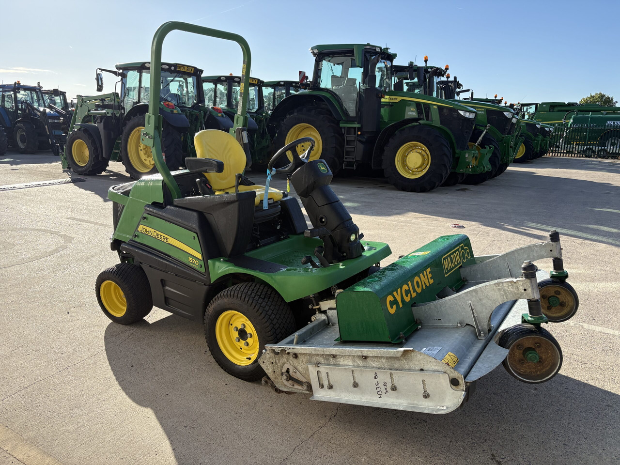 John Deere 1570 C/w Major Cyclone Mower - جزازة المروج: صور 3 John Deere 1570 C/w Major Cyclone Mower - جزازة المروج: صور 3
