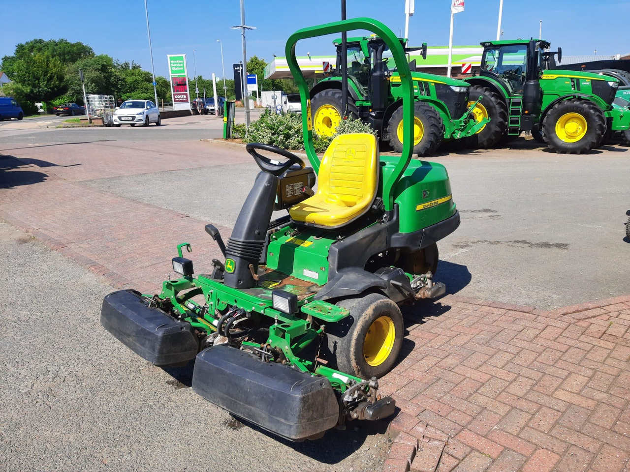 John Deere 2500EH greens triple mower - جزازة المروج: صور 1 John Deere 2500EH greens triple mower - جزازة المروج: صور 1