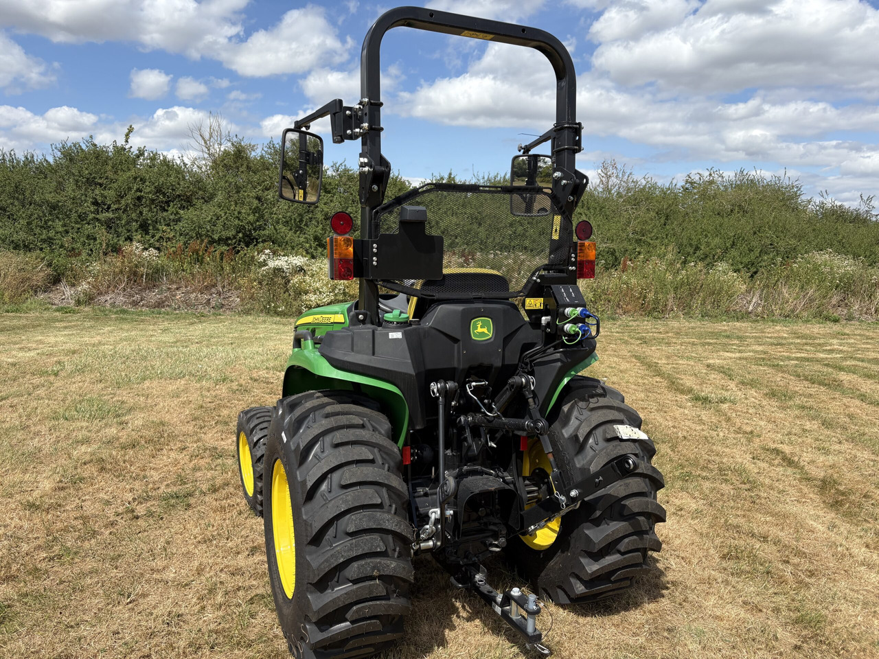 John Deere 3025E Compact Tractor - جرار صغير: صور 2 John Deere 3025E Compact Tractor - جرار صغير: صور 2