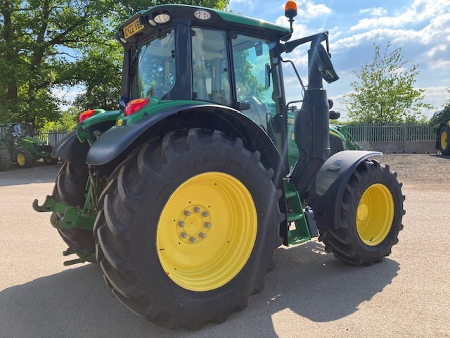 John Deere 6120M - جرار: صور 5 John Deere 6120M - جرار: صور 5