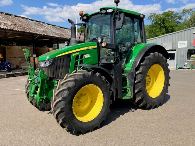 John Deere 6120M - جرار: صور 1 John Deere 6120M - جرار: صور 1