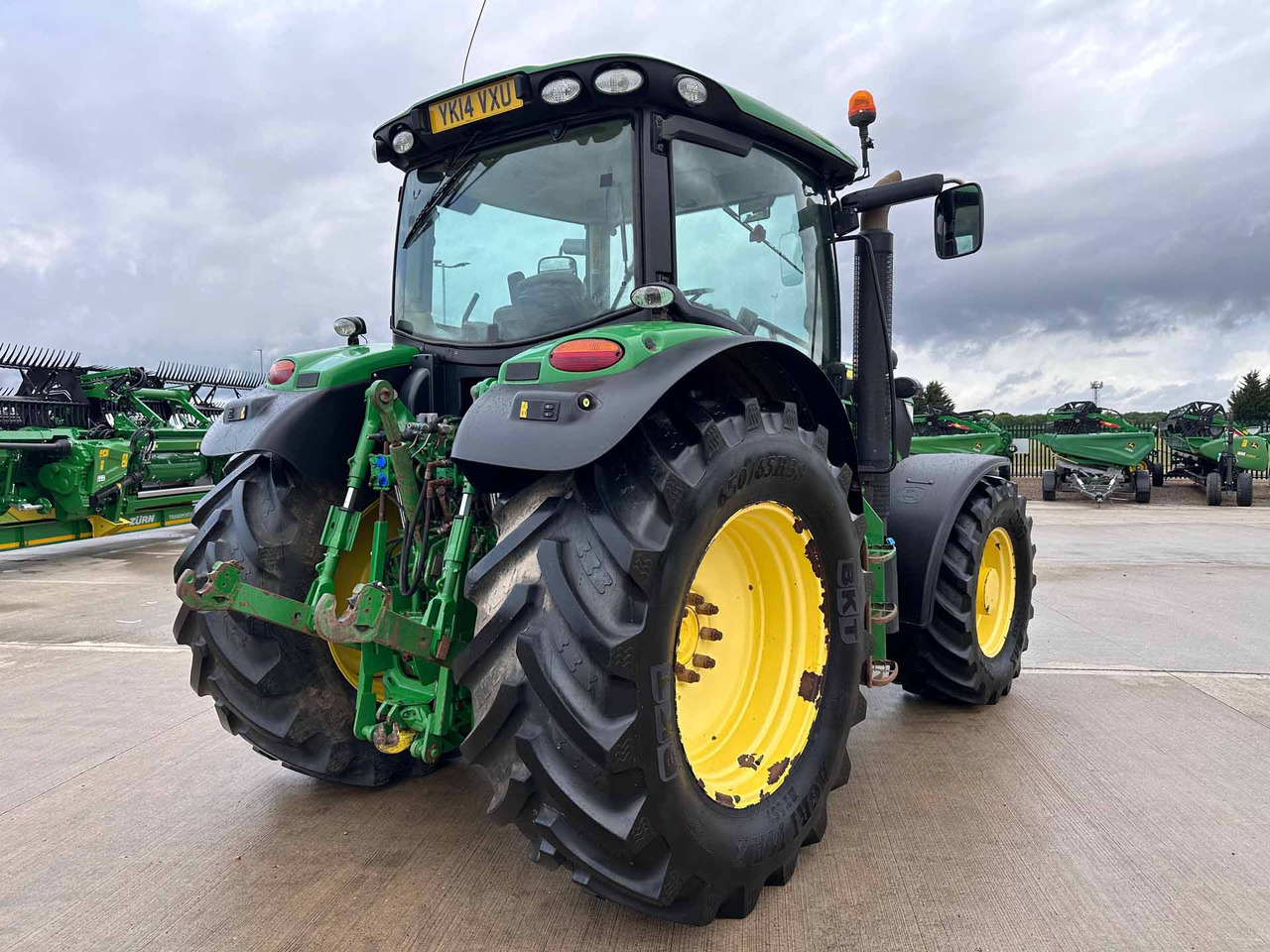 John Deere 6150R - جرار: صور 5 John Deere 6150R - جرار: صور 5