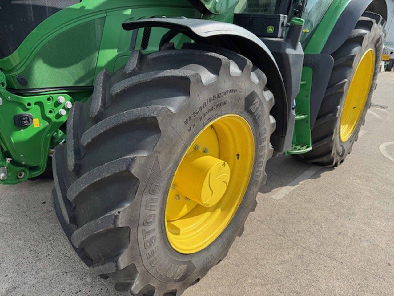 John Deere 6155R - جرار: صور 2 John Deere 6155R - جرار: صور 2