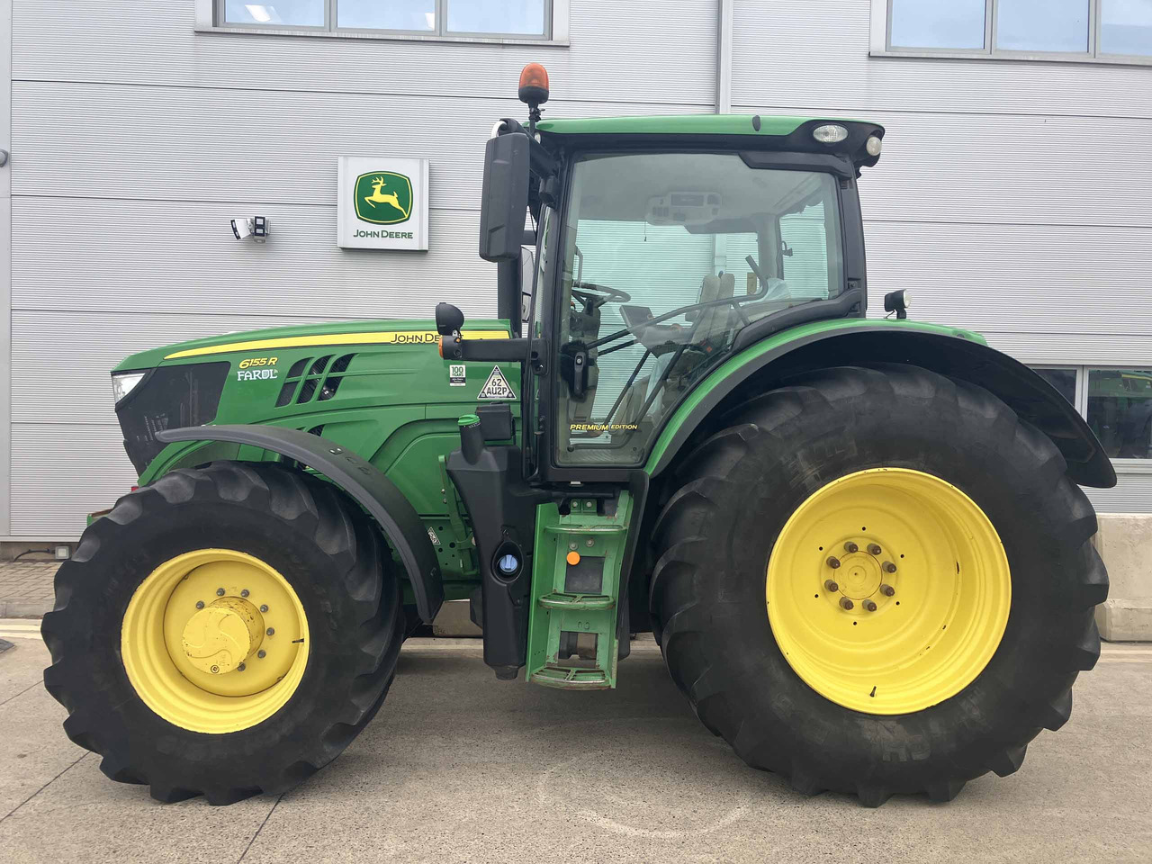 John Deere 6155R - جرار: صور 2 John Deere 6155R - جرار: صور 2