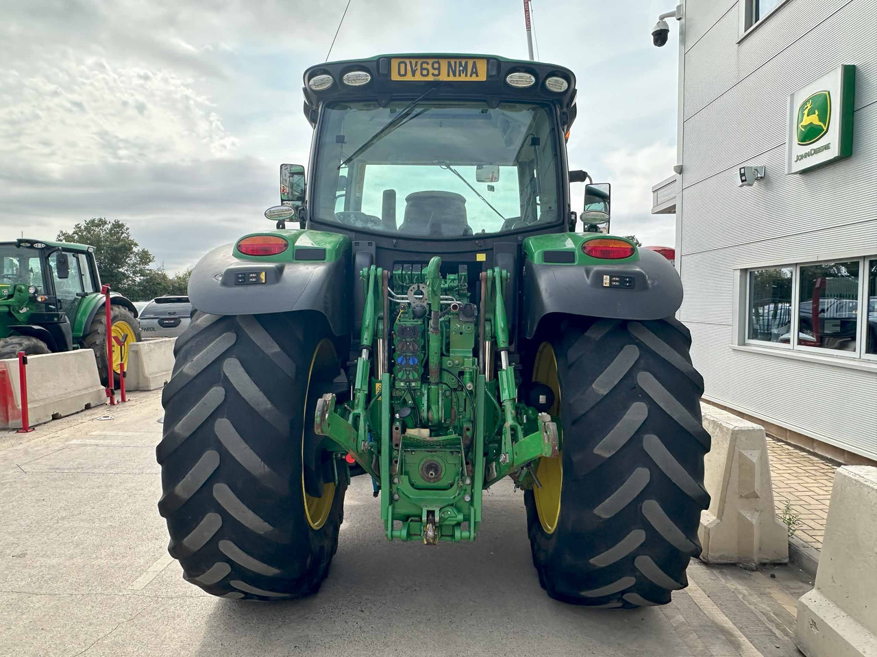 John Deere 6155R - جرار: صور 4 John Deere 6155R - جرار: صور 4