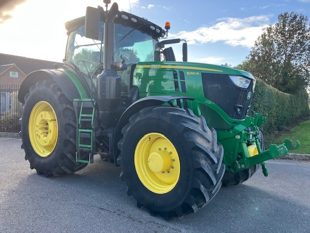 John Deere 6250R - جرار: صور 1 John Deere 6250R - جرار: صور 1