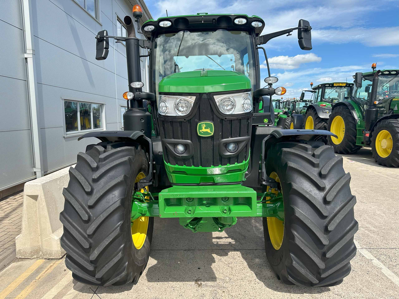 John Deere 6R 155 - جرار: صور 2 John Deere 6R 155 - جرار: صور 2