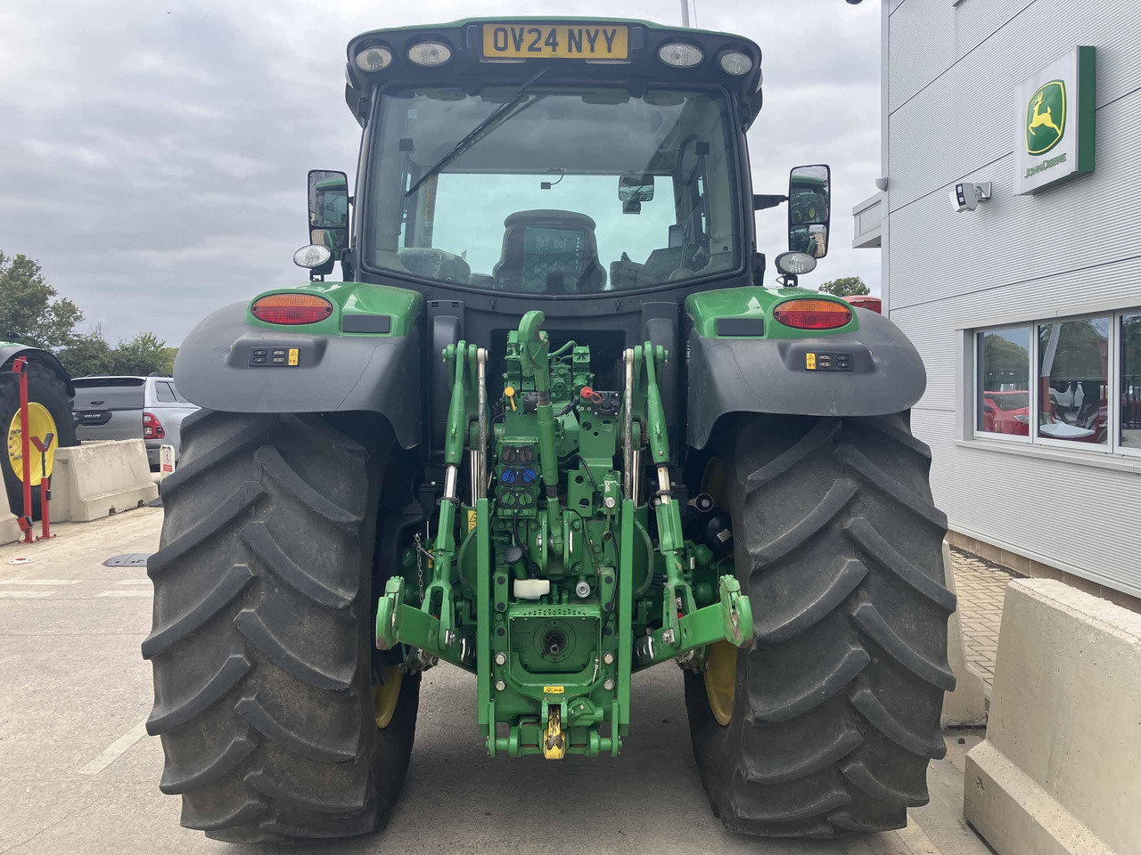 John Deere 6R 155 - جرار: صور 4 John Deere 6R 155 - جرار: صور 4
