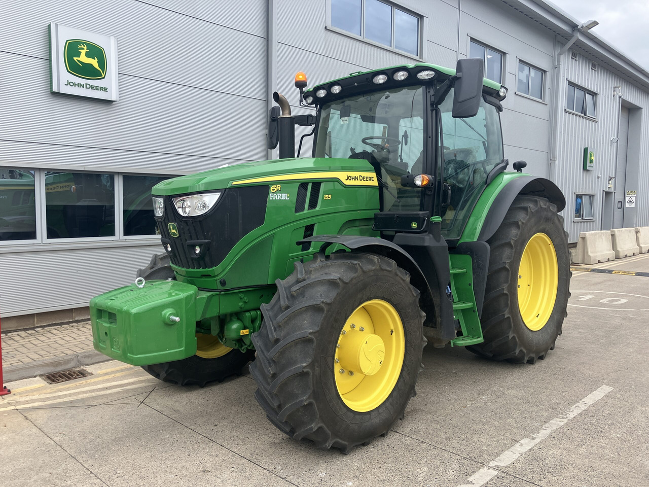 John Deere 6R 155 - جرار: صور 1 John Deere 6R 155 - جرار: صور 1