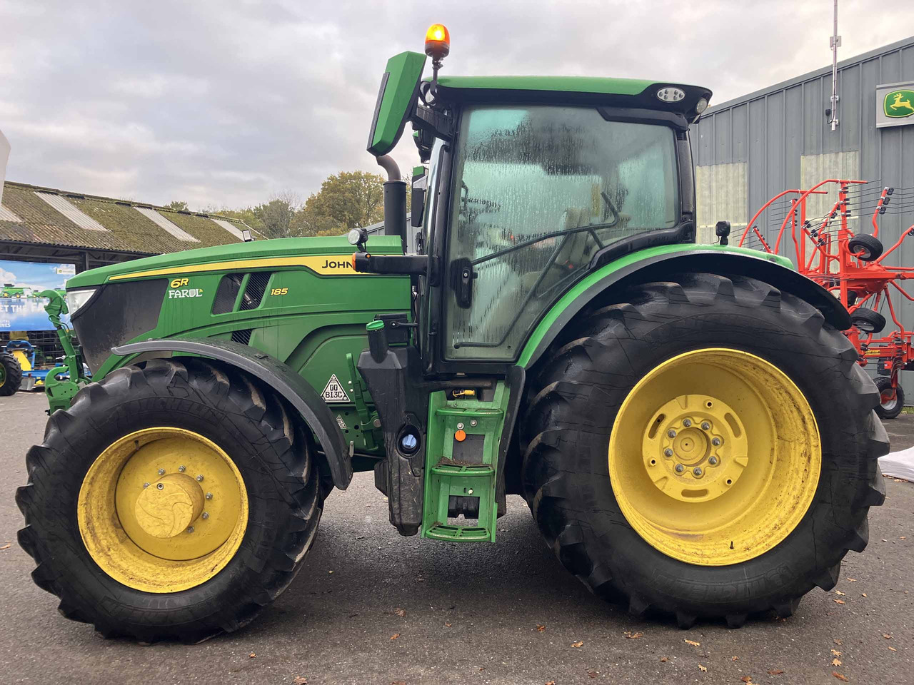 John Deere 6R 185 - جرار: صور 2 John Deere 6R 185 - جرار: صور 2