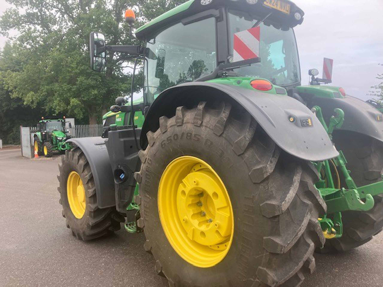 John Deere 6R 195 - جرار: صور 3 John Deere 6R 195 - جرار: صور 3
