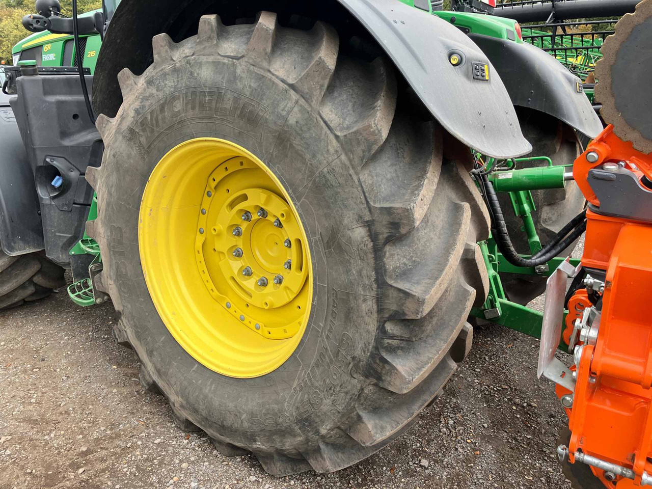 جرار John Deere 6R 215: صور 10 جرار John Deere 6R 215: صور 10