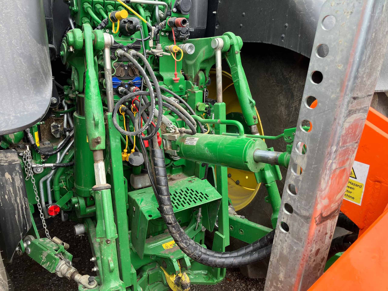 جرار John Deere 6R 215: صور 12 جرار John Deere 6R 215: صور 12
