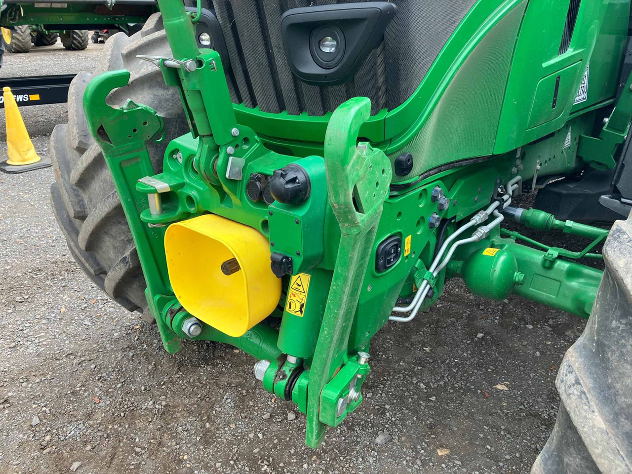 جرار John Deere 6R 215: صور 6 جرار John Deere 6R 215: صور 6