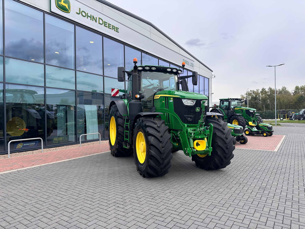 John Deere 6R 250 - جرار: صور 3 John Deere 6R 250 - جرار: صور 3