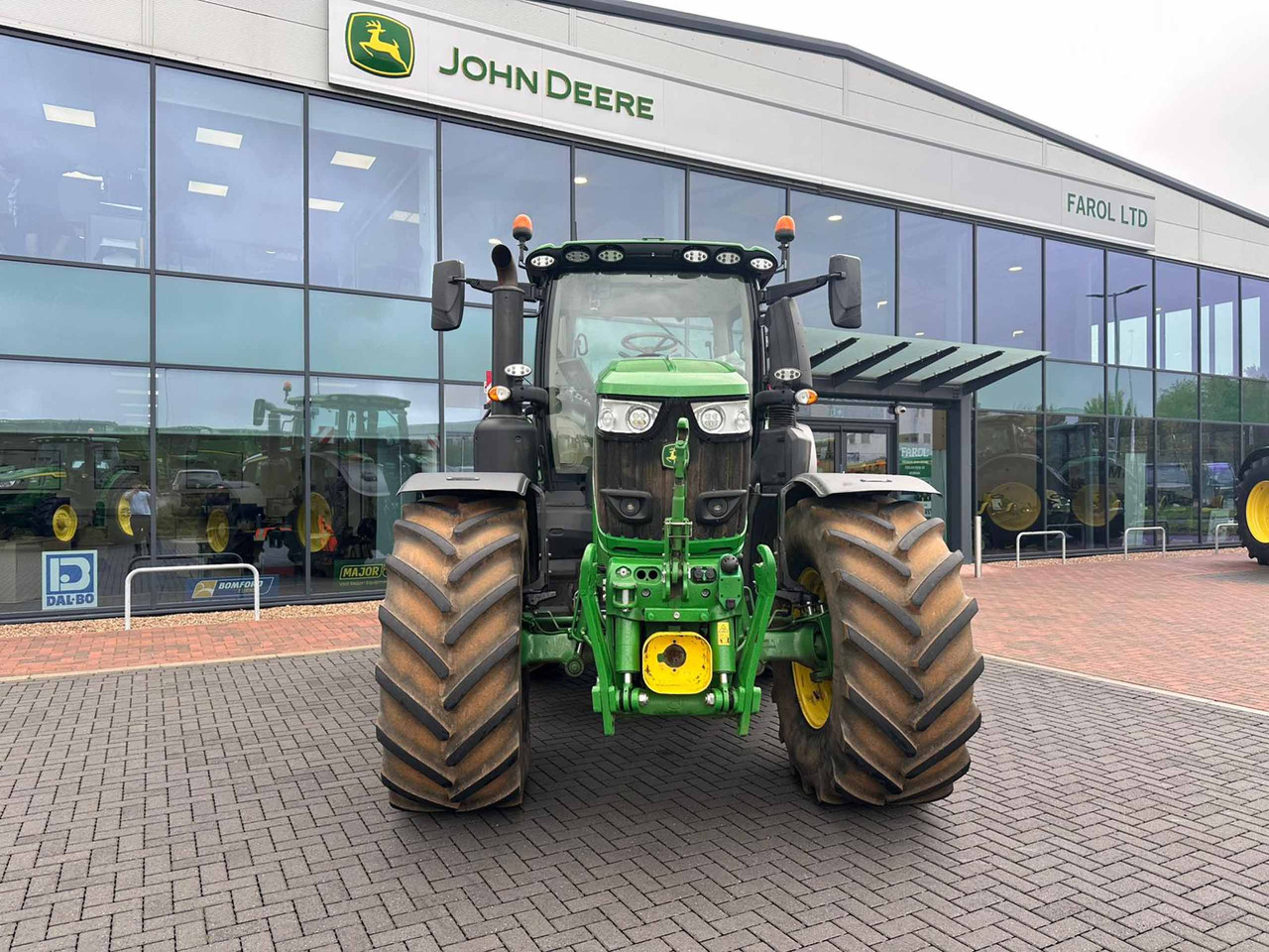 John Deere 6R 250 - جرار: صور 3 John Deere 6R 250 - جرار: صور 3