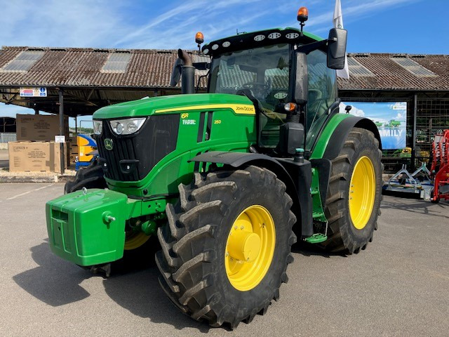 John Deere 6R 250 - جرار: صور 1 John Deere 6R 250 - جرار: صور 1