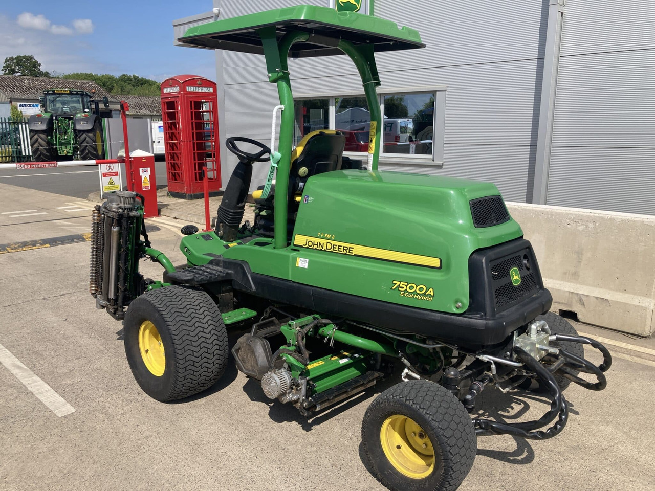 John Deere 7500AE fairway mower - جزازة المروج: صور 3 John Deere 7500AE fairway mower - جزازة المروج: صور 3