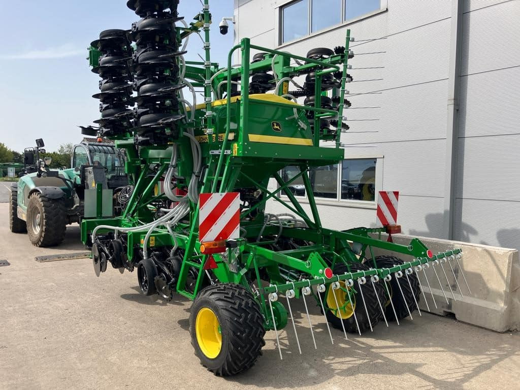 John Deere 750A - معدات بذار: صور 3 John Deere 750A - معدات بذار: صور 3