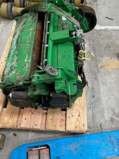 John Deere 8500i - حصادة الأعلاف: صور 2 John Deere 8500i - حصادة الأعلاف: صور 2