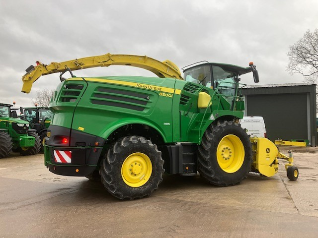 John Deere 8500i - حصادة الأعلاف: صور 5 John Deere 8500i - حصادة الأعلاف: صور 5