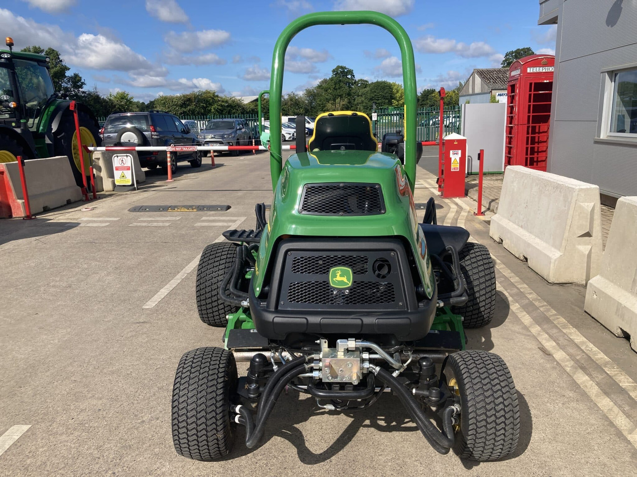 John Deere 8800A 5 pod rotary mower - جزازة المروج: صور 4 John Deere 8800A 5 pod rotary mower - جزازة المروج: صور 4