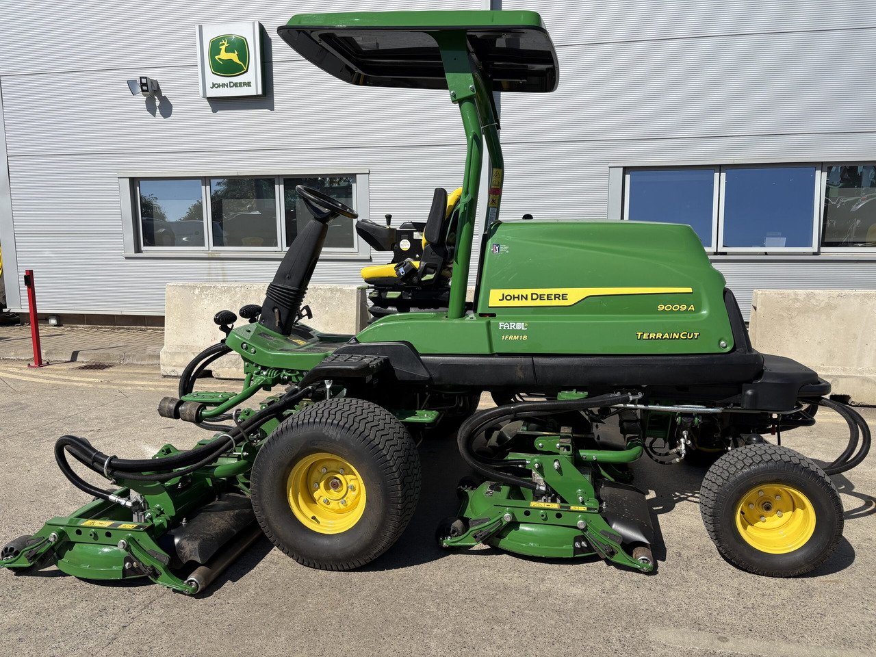 John Deere 9009A Terraincut - جزازة المروج: صور 1 John Deere 9009A Terraincut - جزازة المروج: صور 1